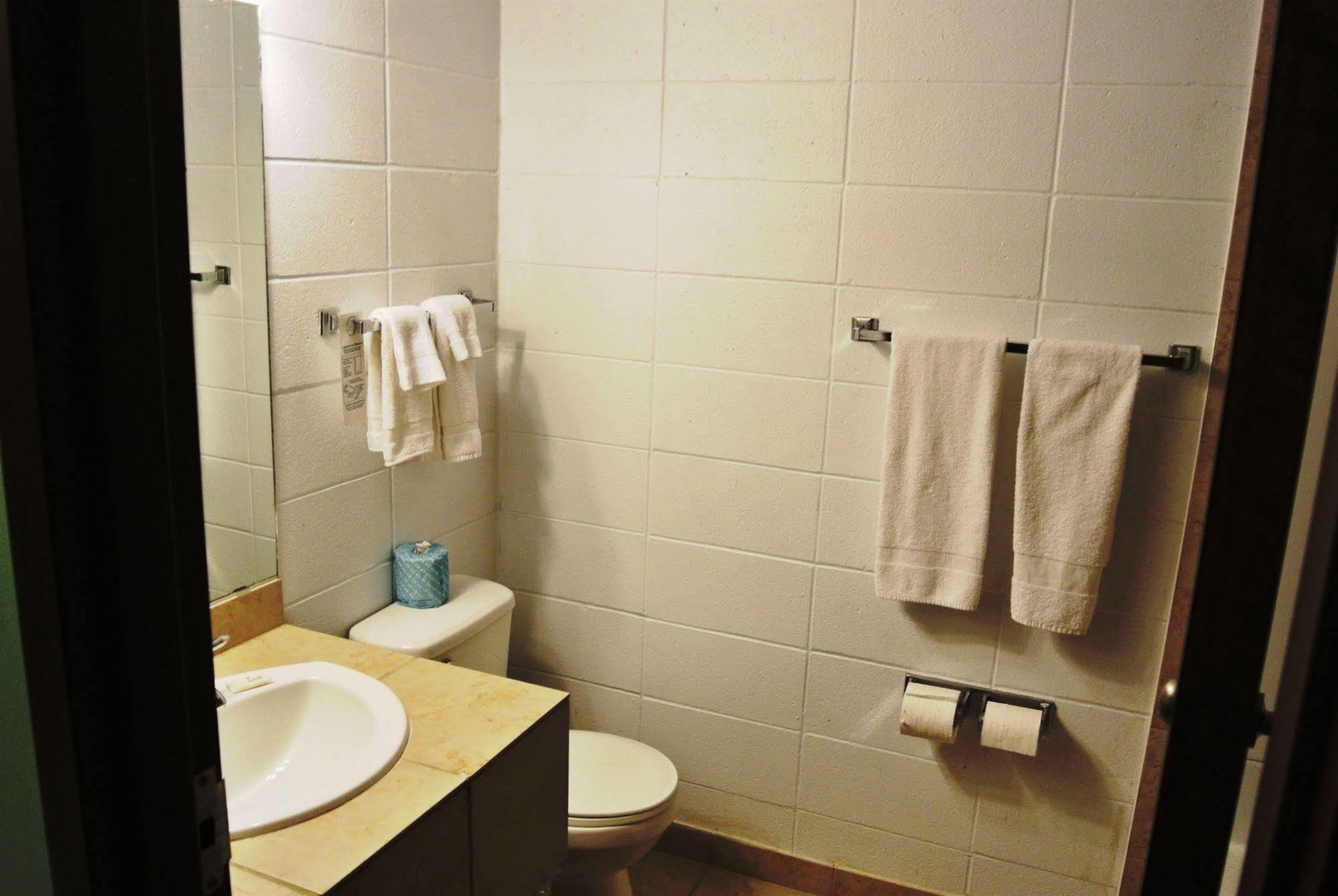 Vegreville Garden Inn Экстерьер фото